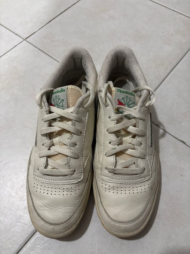 Reebok Club C 85 beige y verde