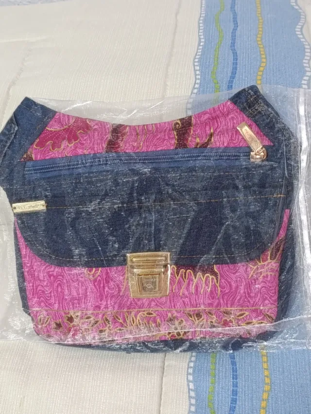 Riñonera Caomka Jeans y Estampado Floral