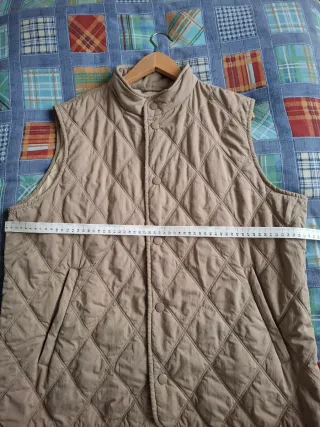 Gilet smanicato trapuntato beige uomo