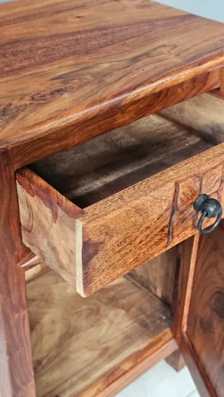 Coppia Comodini Legno Massello Intarsiati