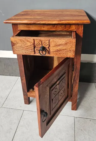 Coppia Comodini Legno Massello Intarsiati