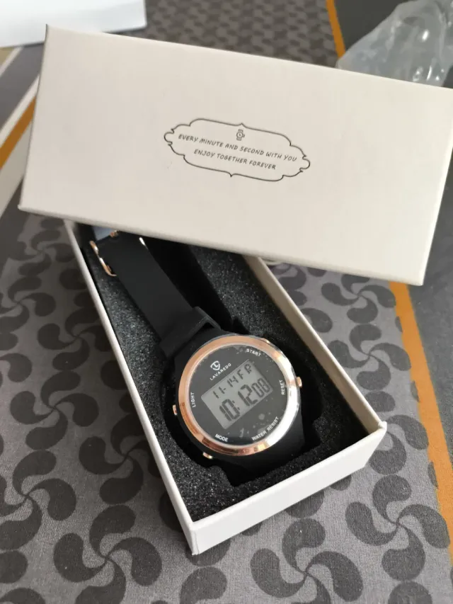 Reloj Digital Lavaredo Sumergible 5ATM