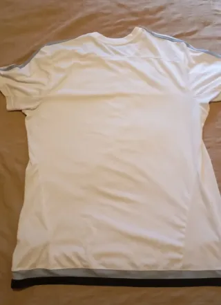 Camiseta Adidas blanca