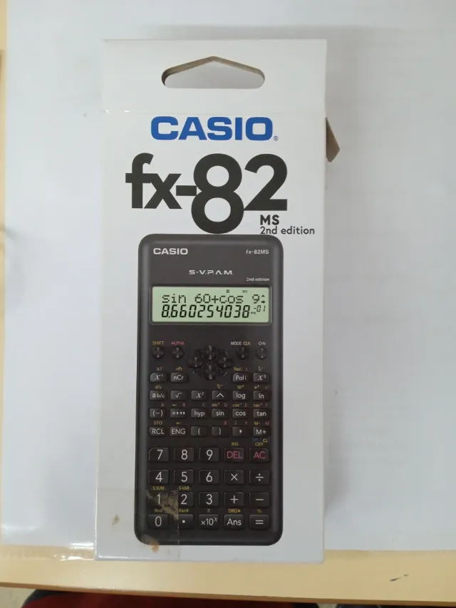 Calculadora Científica Casio FX-82MS 2nd Edition