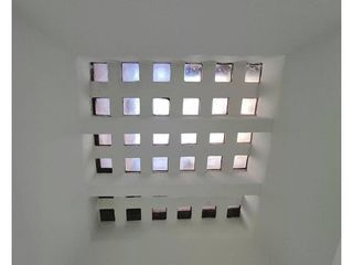 Local comercial en venta en Bellas Vistas en Madrid