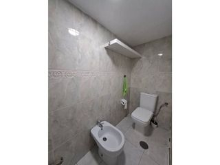 Local comercial en venta en Bellas Vistas en Madrid