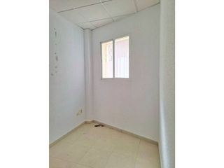 Local comercial en venta en Bellas Vistas en Madrid