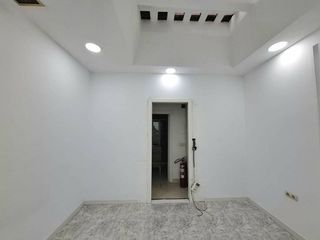 Local comercial en venta en Bellas Vistas en Madrid