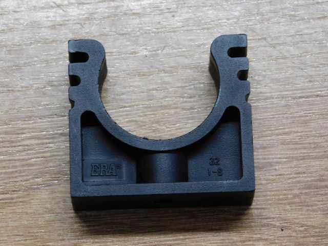 Abrazadera para tubería 32ø