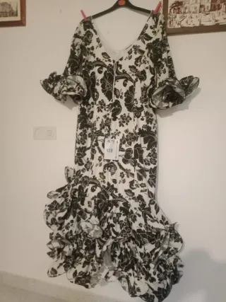 Traje de flamenca blanco y negro talla 46