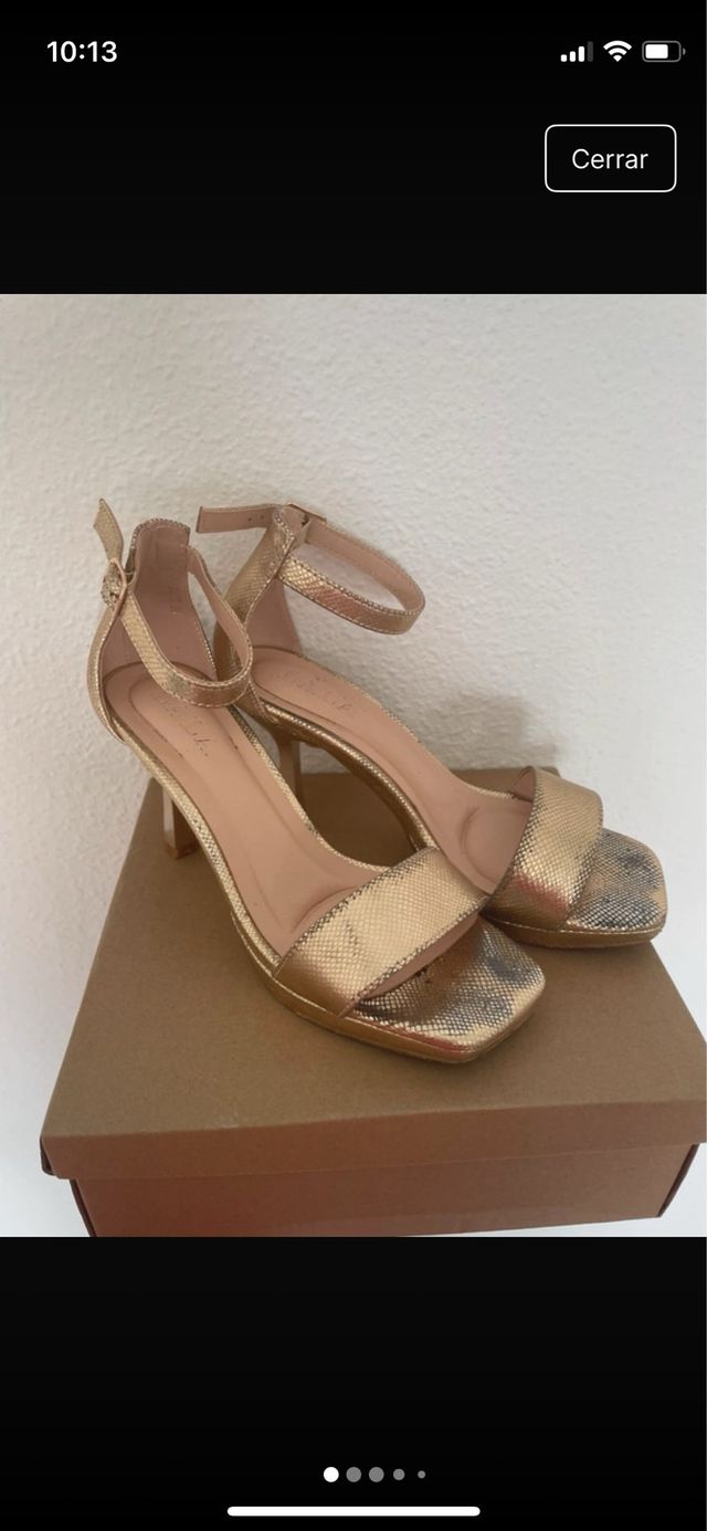 Sandalia de tacón Dorados