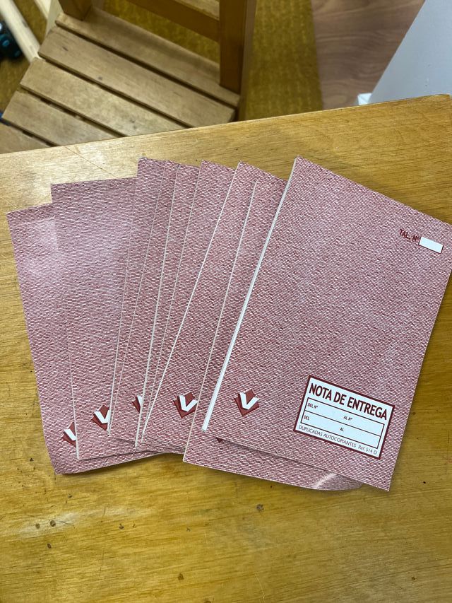 Talonarios de notas de entrega autocopiantes