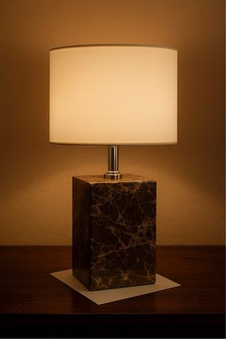 Lámpara de mármol Estilo Westwing