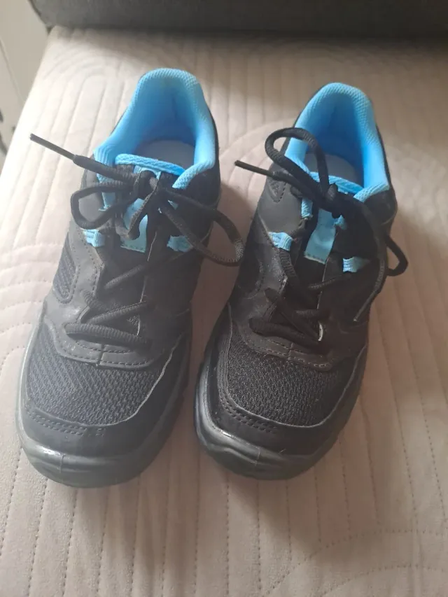 Zapatillas deportivas Quechua negras y azules