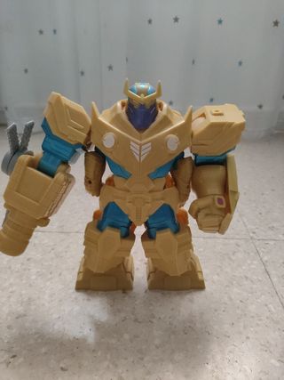 Muñeco Thanos con armadura