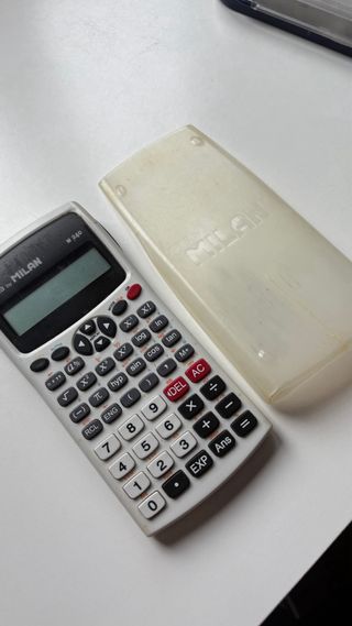 Calculadora Científica Milan M 240