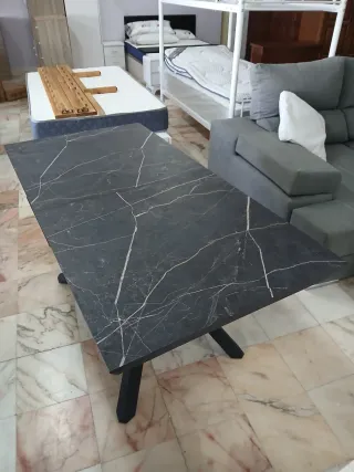Mesa Comedor Extensible Efecto Mármol Negra