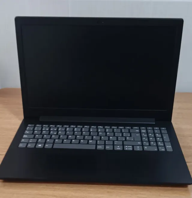 Portátil Lenovo V145-15AST 81MT