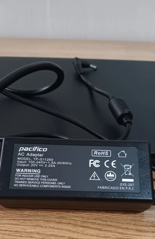 Portátil Lenovo V145-15AST 81MT