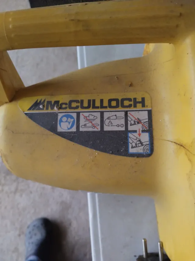 Motosierra McCulloch Amarillo