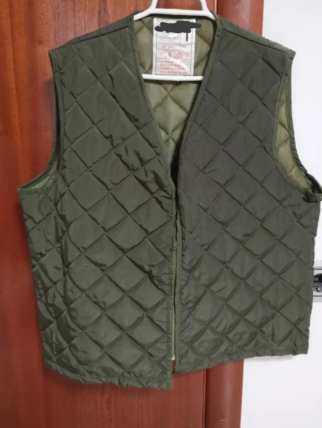 Chaleco acolchado verde caza