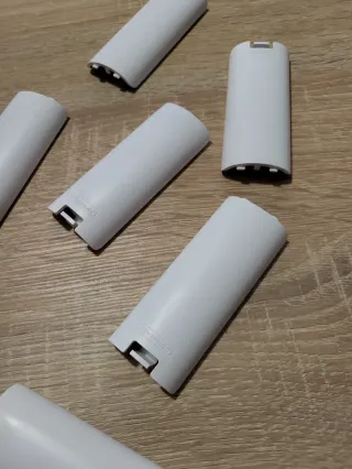 Tapa Pilas WiiMote Nintendo
