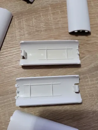 Tapa Pilas WiiMote Nintendo