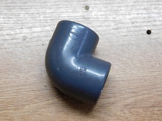 Codo PVC 32x1 Rosca Hembra