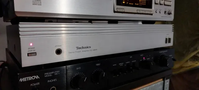 Amplificatore finale Technics SE-A808
