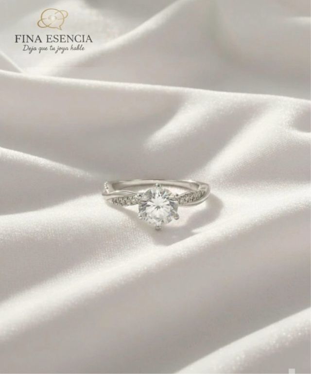 ANILLO ELEGANTE DE PLATA DE LEY 925.