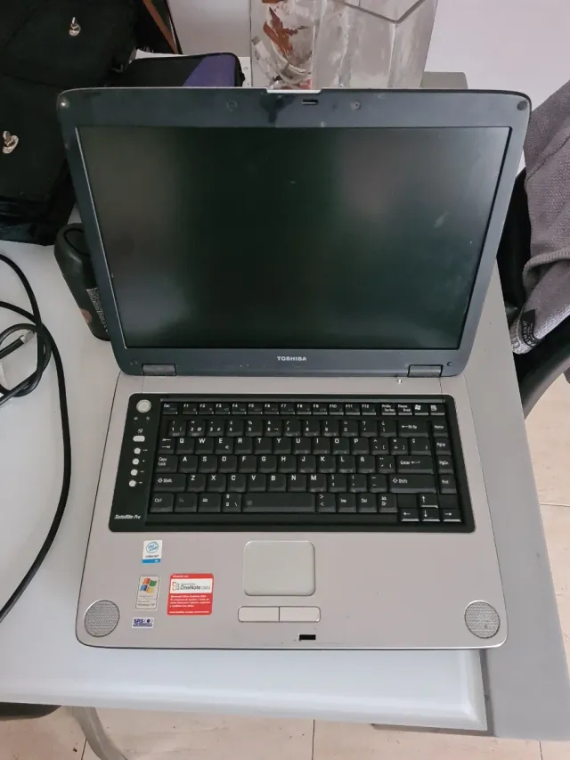 Portátil Toshiba Satellite Pro