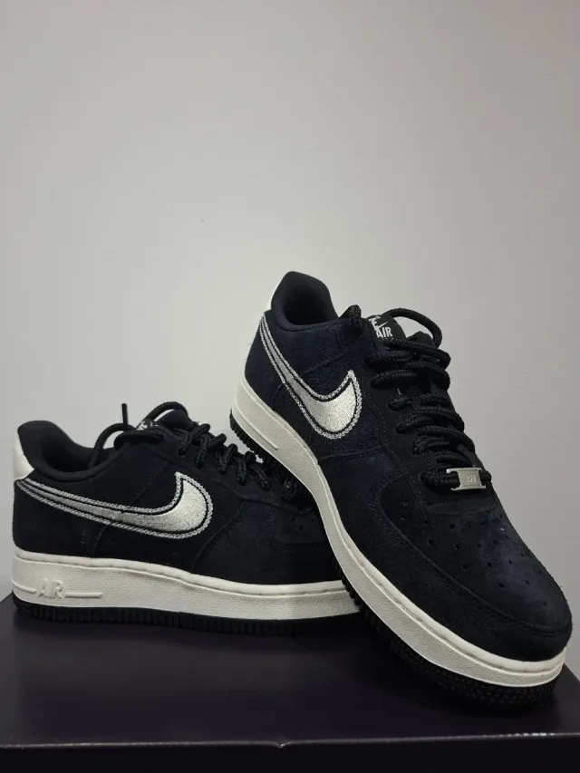Nike Air Force 1 '07 LV8 Negro/Plata