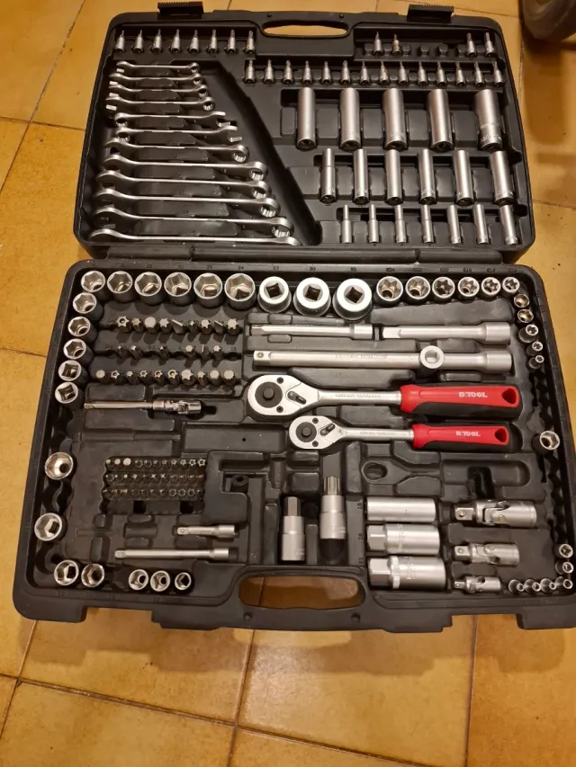 Herramientas de bricolaje y mas