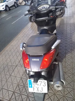 Yamaha x max 125