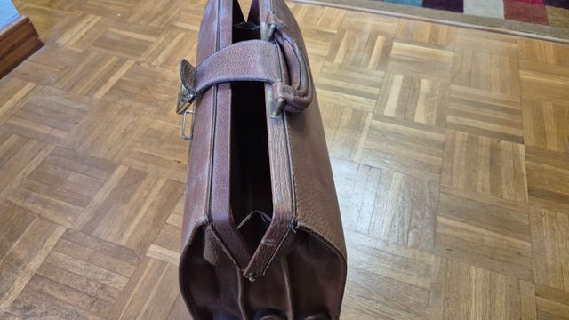 Maletín marrón años 90