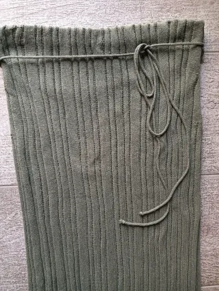 Falda midi punto verde Talla M