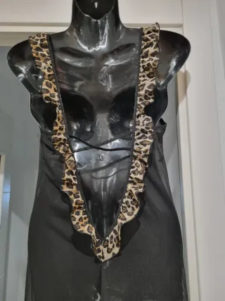 Camisón vintage negro con estampado animal