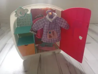 Armario Nenuco y Barbie con Ropita