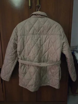 Chaquetón acolchado beige mujer