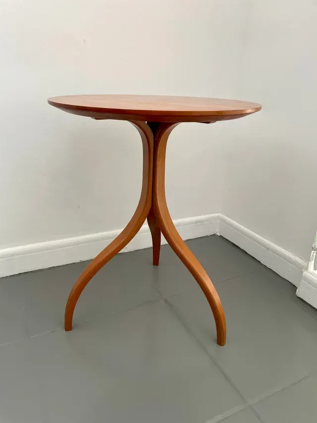 Elegante tavolino Thomas Stender