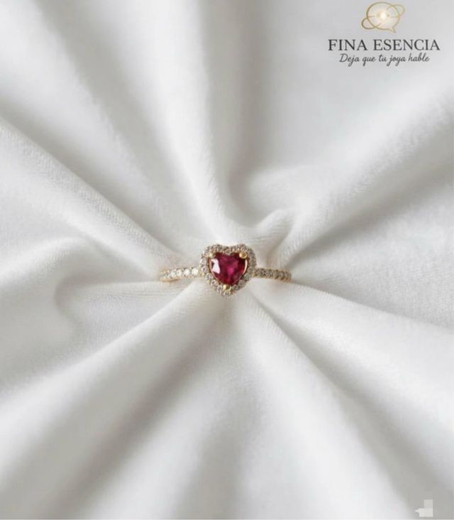 Anillo Corazón Rojo de Plata Ley 925 .