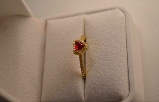 Anillo Corazón Rojo de Plata Ley 925 .