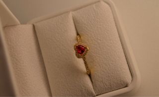 Anillo Corazón Rojo de Plata Ley 925 .