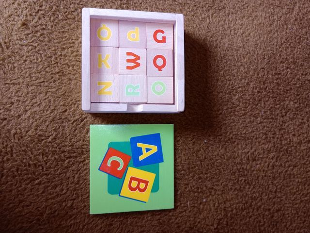 Abecedario de madera con caja