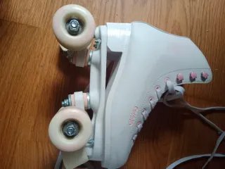 Patines 4 Ruedas Blancos y Rosas