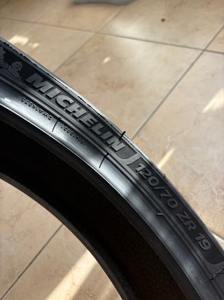 Neumático moto Michelin Road 6 2CT+