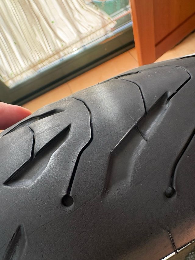 Neumático moto Michelin Road 6 2CT+