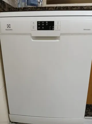 Cesto superior para lavavajillas Electrolux.