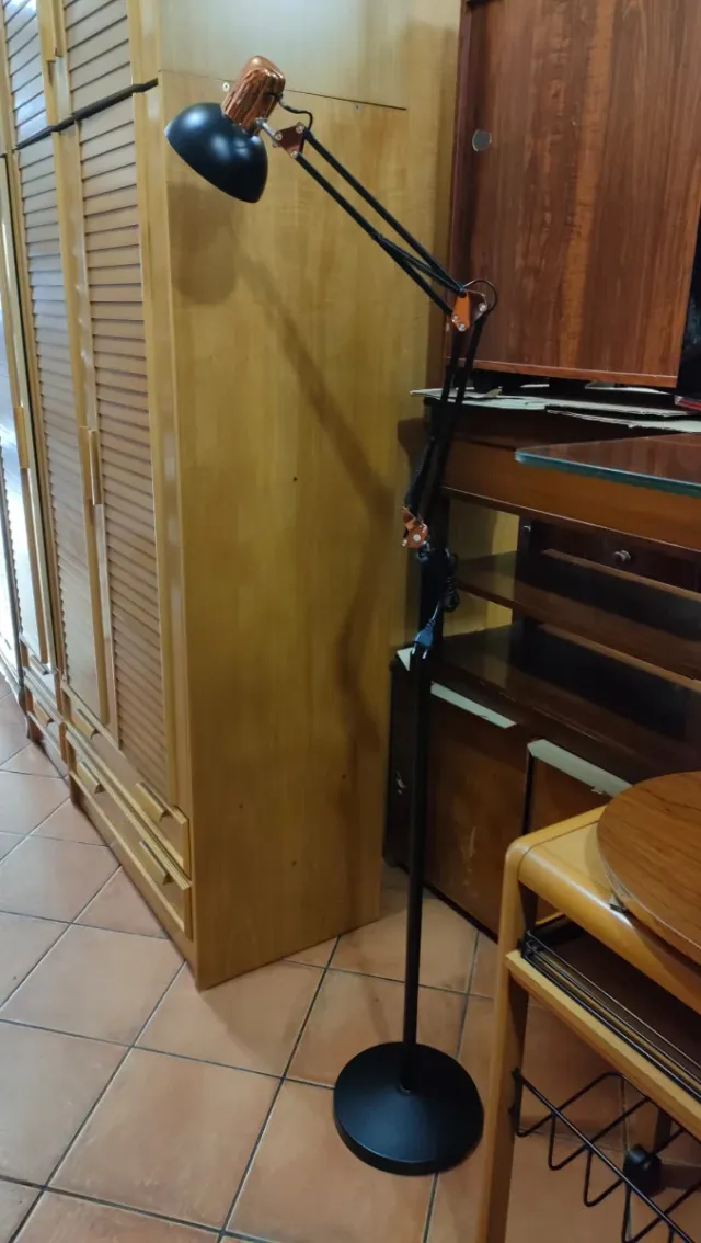 Lámpara de Pie Flexo Metal Negra Dorada 640513926