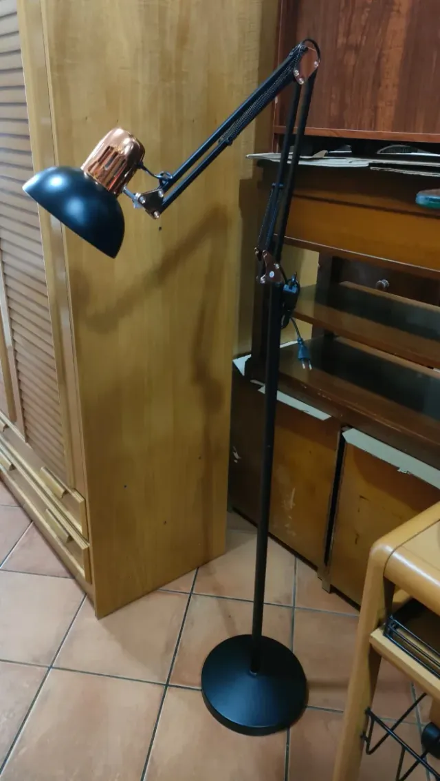 Lámpara de Pie Flexo Metal Negra Dorada 640513926